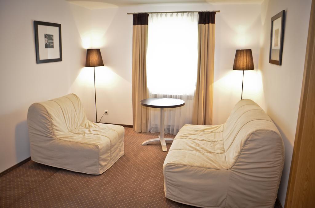 Kuklowka Conference Radziejowice Room photo